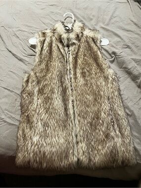 Charlotte Russe Faux Fur Zip Vest in Brown